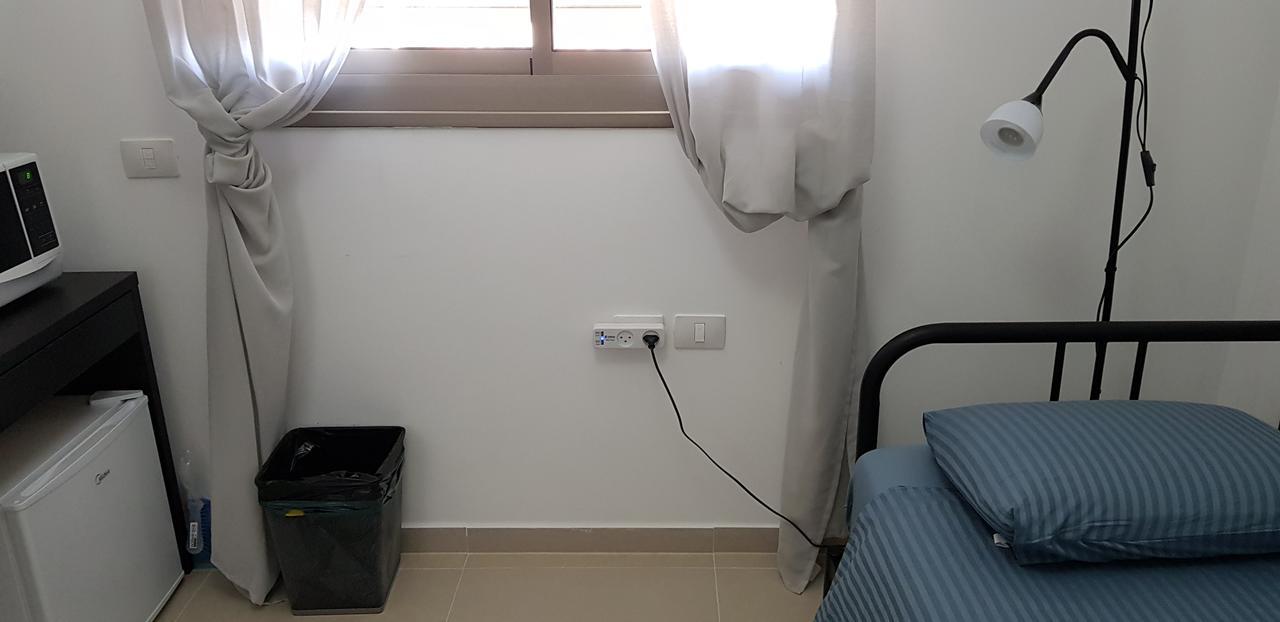 Private Bed/Bathroom In Netanja Zewnętrze zdjęcie
