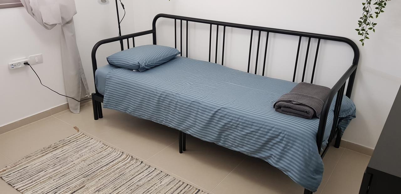 Private Bed/Bathroom In Netanja Zewnętrze zdjęcie